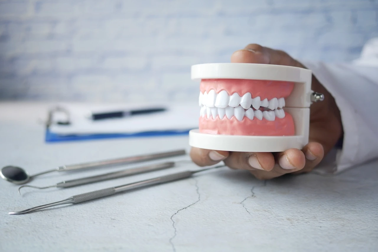 Sık Görülen Diş Hastalıklarını Anlamak: Nedenleri, Belirtileri ve Önlenmesi | Özel Beyaz Diş